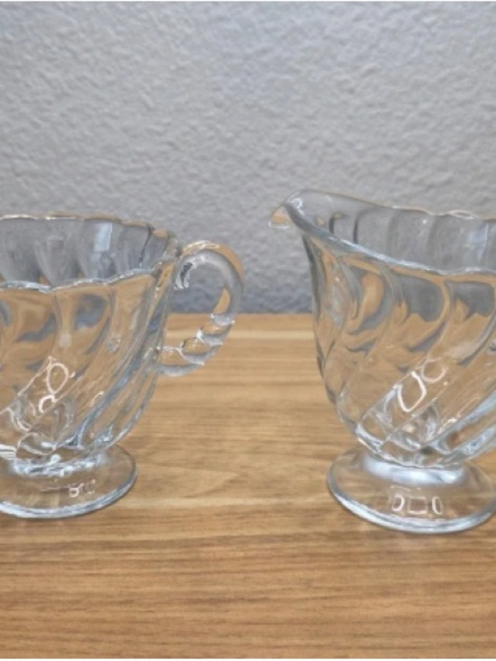Clear Glass Creamer and Sugar Set with Swirl Design